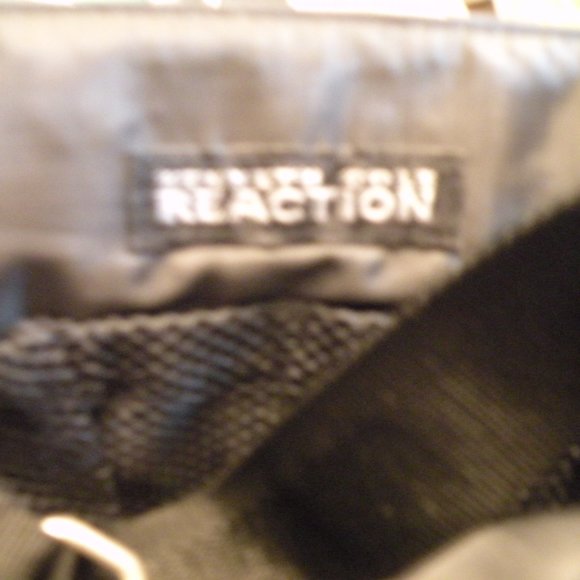 Kenneth Cole Reactions messenger bag NWOT - Picture 6 of 9